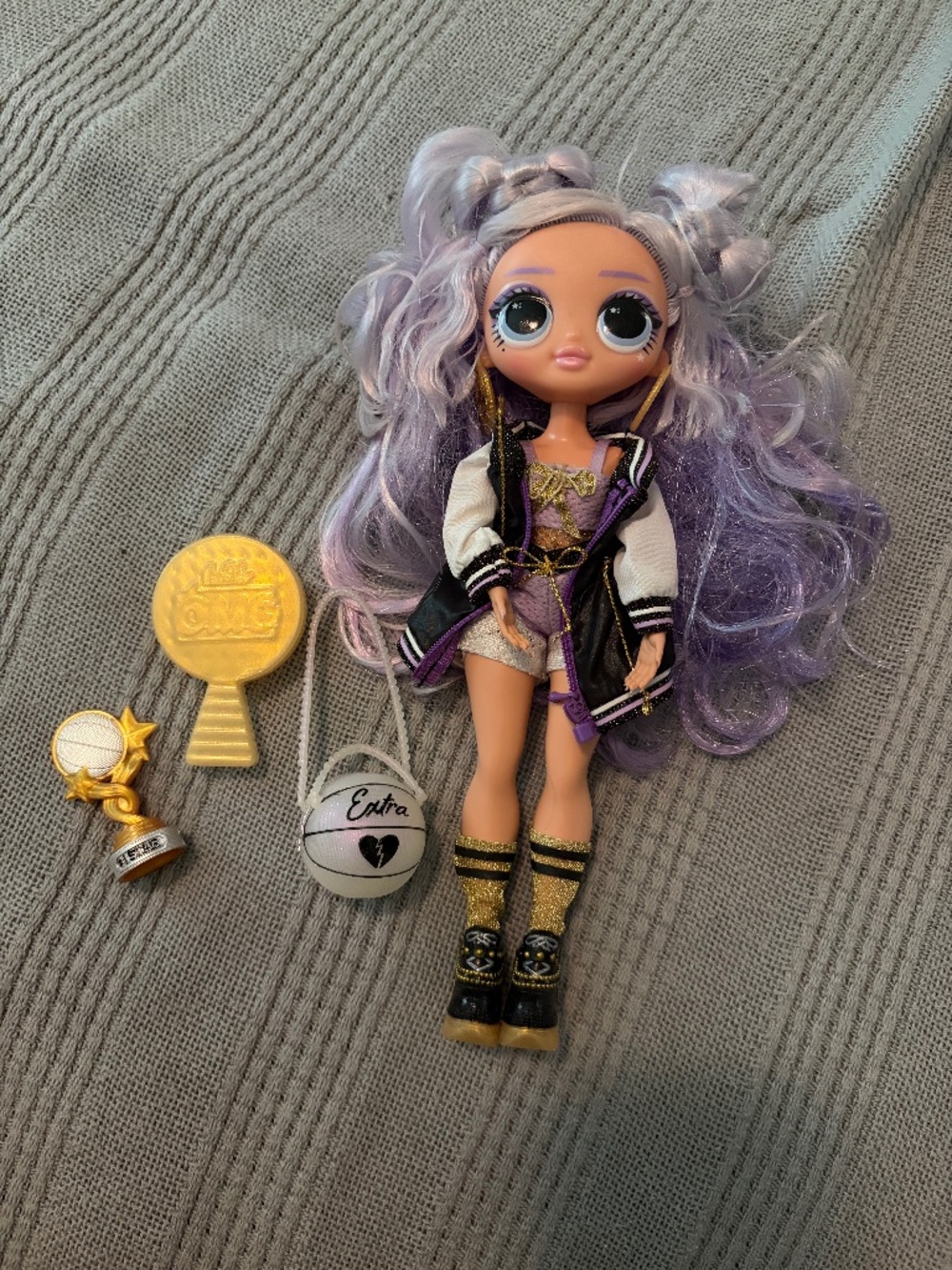 LOL OMG sparkle star basketball doll